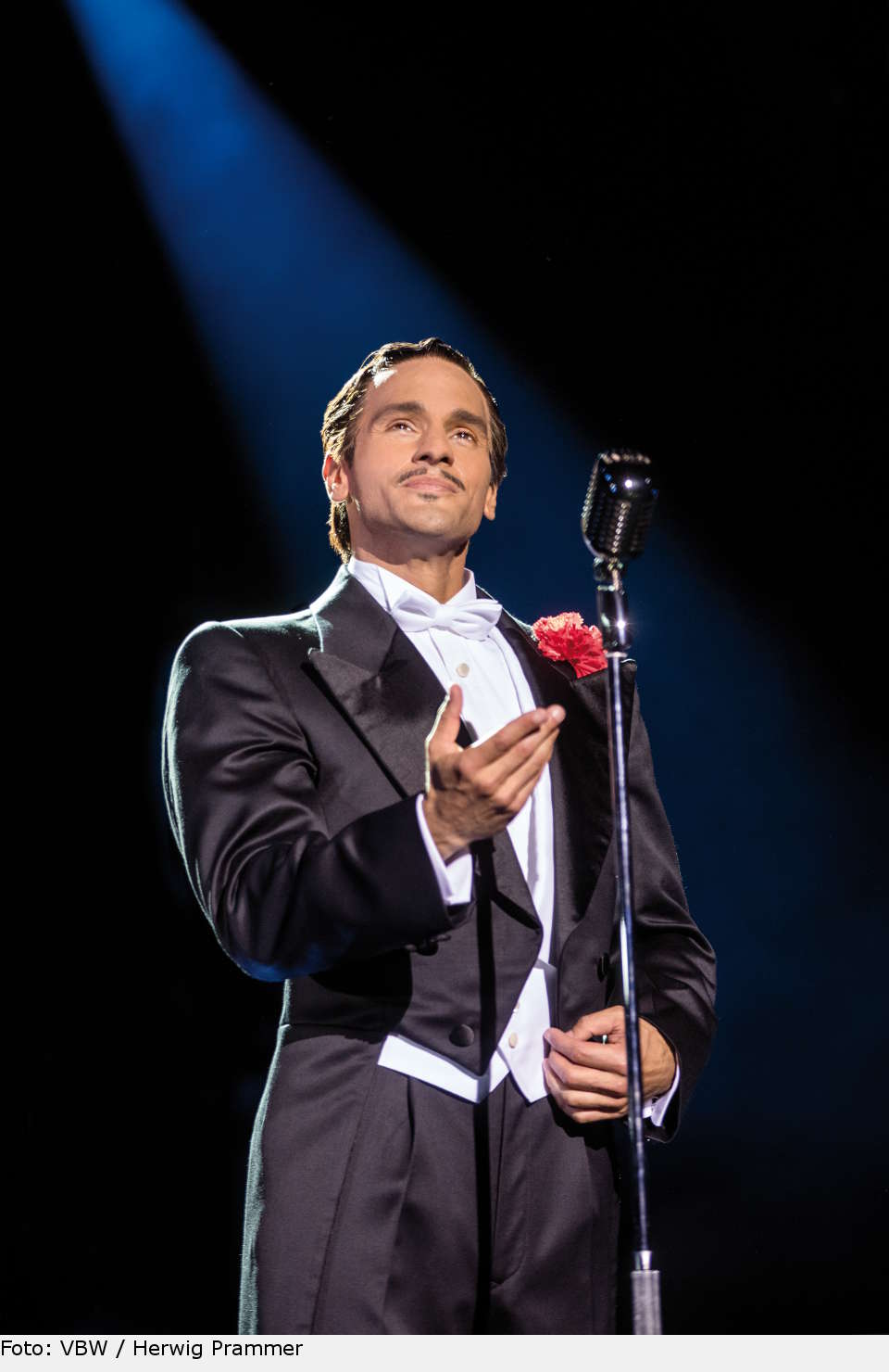 sasha di capri evita