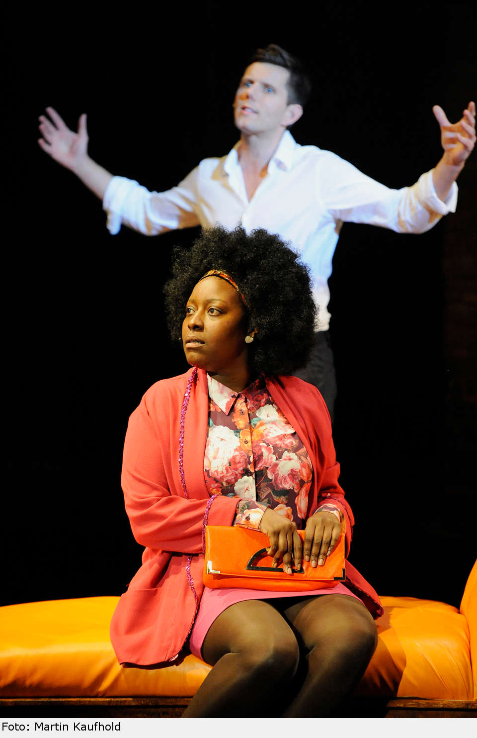 "99 Bottles of Beer" sind ein gutes Argument - entnervt erklärt sich Oda Mae zu Dolmetscherdiensten bereit. ghost11