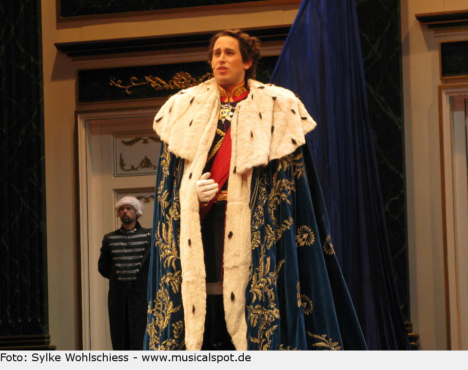 "Ich will Bayern zu einem Tempel des Friedens und der schönen Künste machen". Diese Idee stößt nicht überall auf offene Ohren. ludwig 13