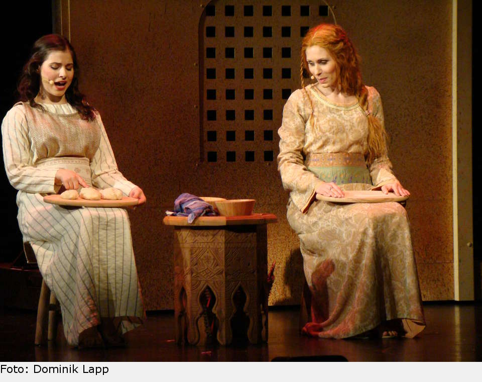 ... und sind sich einig, dass "ein Arzt in der Familie" das Beste auf der Welt ist. der medicus 20