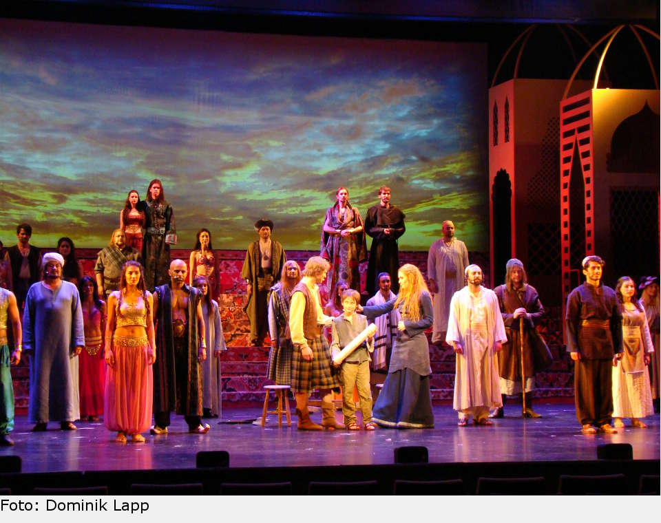 "Es fühlt sich nach Heimat an". Das große Finale vereint die Lebenden und die Toten. der medicus 25