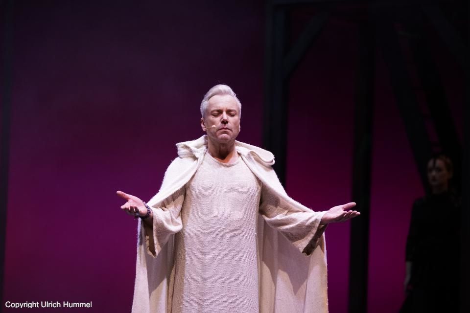 paepstin musical stuttgart 037