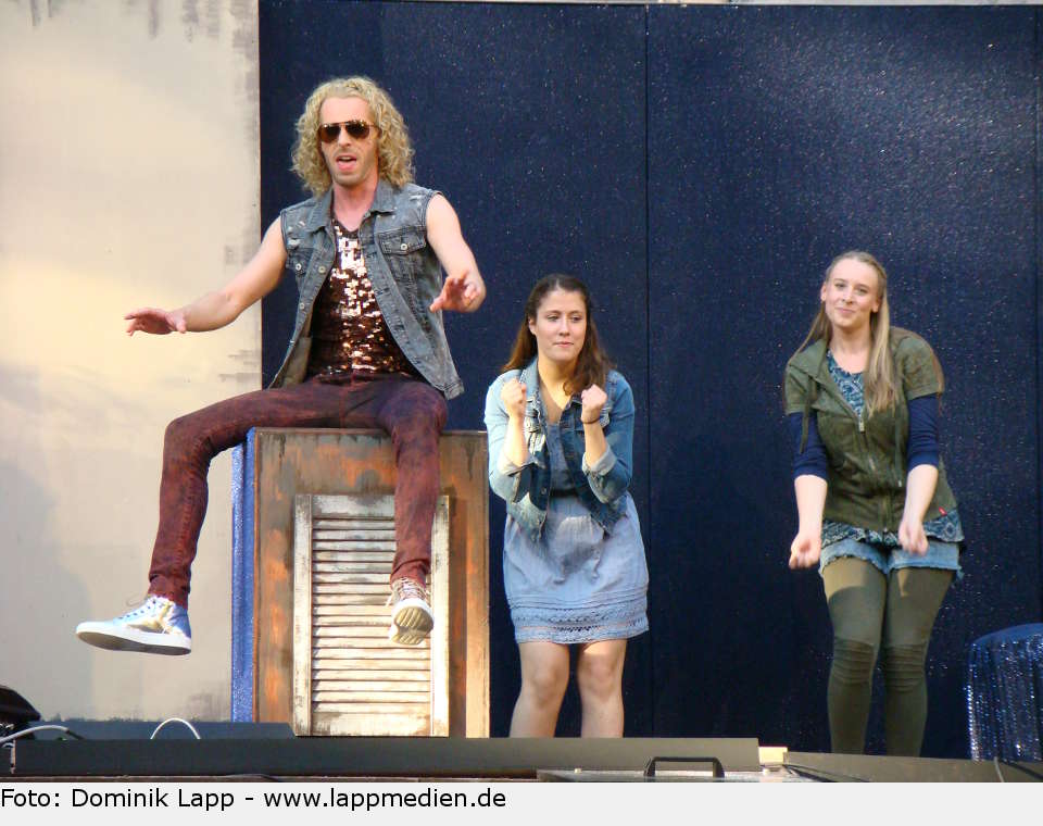 saturday night fever 04